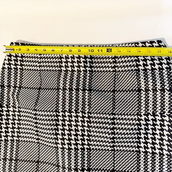 WHITE HOUSE BLACK MARKET | Houndstooth Plaid Skirt | Size 14 | whbm - Picture 8 of 10